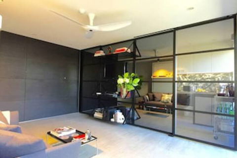 Meticulously Designed Sydney Aptmnt - Tourism Cairns 0
