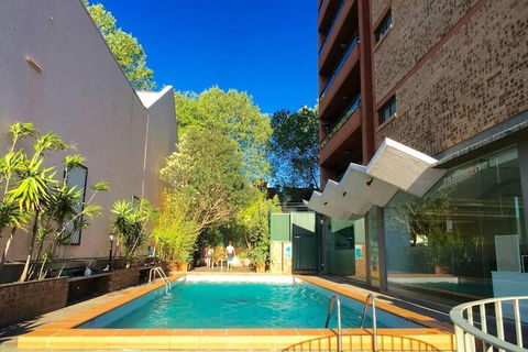 Meticulously Designed Sydney Aptmnt - Tourism Cairns 3
