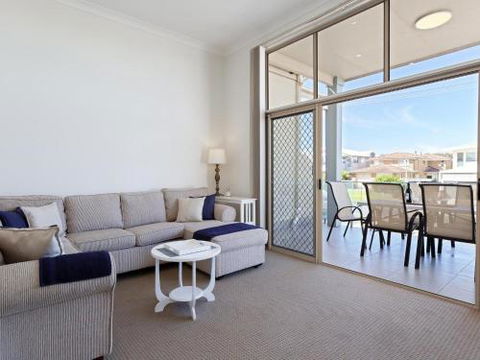 Walk On Birubi 1 / 40 Ocean Ave Pet Friendly WIFI Boat Parking & Water Views - Tourism Cairns 6