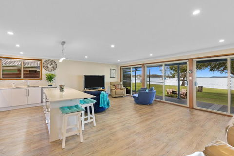 Kalimna Lakeside Living - Tourism Cairns 2