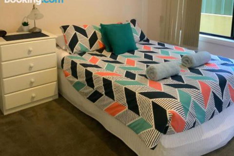 Endeavour 6 - Tourism Cairns 2