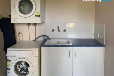 Endeavour 6 - Tourism Cairns 0