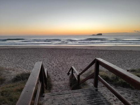 Breakers At Mudjimba Beach - Tourism Cairns 4