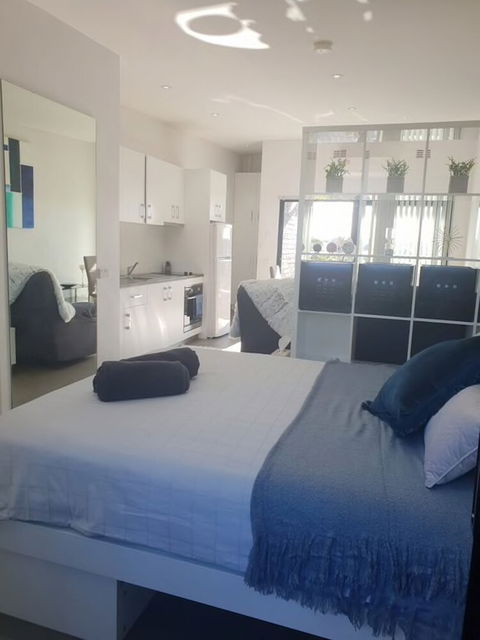 Great Location Hip Studio 5Km To City - Tourism Cairns 2