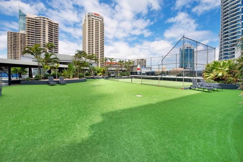 Heart Of Surfers Paradise 2BR Apt - Tourism Cairns 0