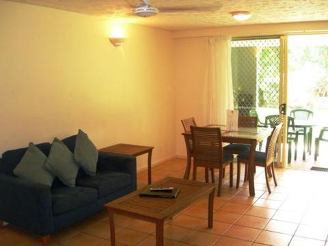Baden 29 Rainbow Shores Air Conditioned Ground Floor Walk To Beach Pool - Tourism Cairns 2