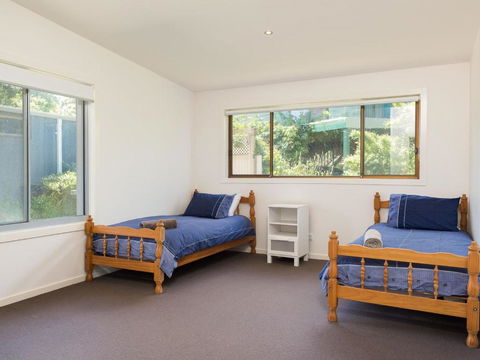 Waikiki Dream - Tourism Cairns 2