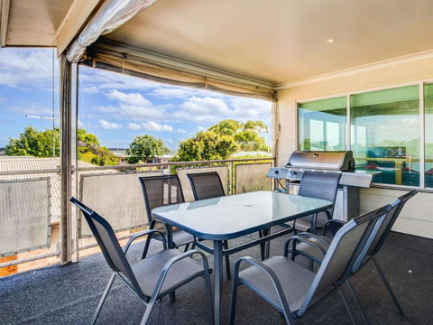 Cuttriss By The Beach - Tourism Cairns 6