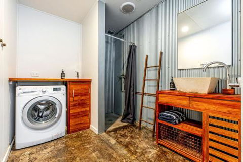 SUNSET BEACH SHACK On SURF - Tourism Cairns 1