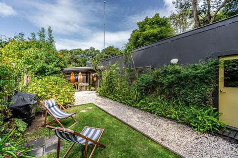 SUNSET BEACH SHACK On SURF - Tourism Cairns 4