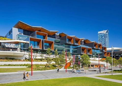 DREAM HARBOUR VIEW 2 BRM / GYM POOL & PARKING - Tourism Cairns 6