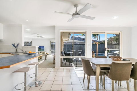 Lazy Days In Lennox - Tourism Cairns 4