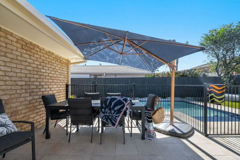 Lazy Days In Lennox - Tourism Cairns 2