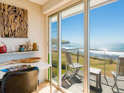 PENZANCE Gerroa Beachfront To Shelley Beach & 4pm Check Out Sundays - Tourism Cairns 0