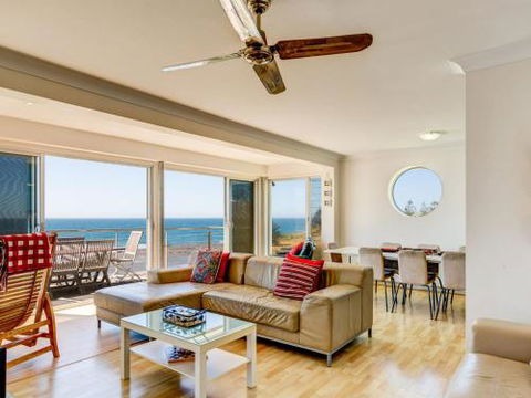 PENZANCE Gerroa Beachfront To Shelley Beach & 4pm Check Out Sundays - Tourism Cairns 1