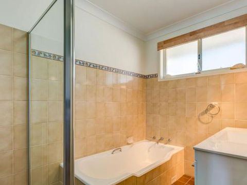 PENZANCE Gerroa Beachfront To Shelley Beach & 4pm Check Out Sundays - Tourism Cairns 2