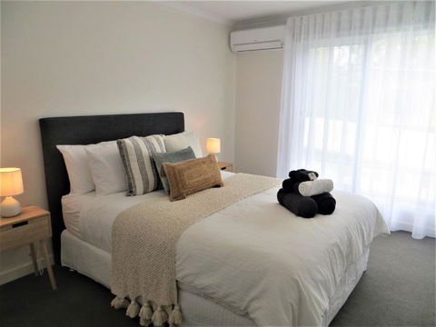 NORMANBY Coastal FREE WIFI & NETFLIX - Tourism Cairns 3