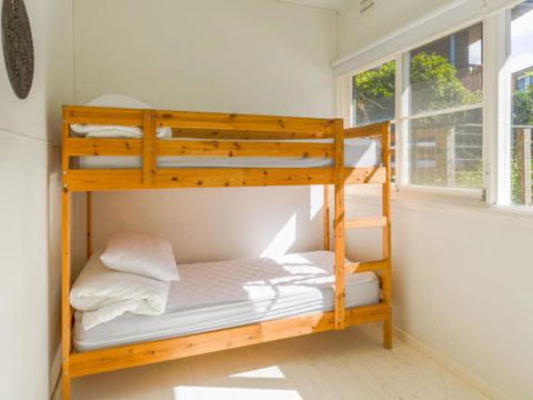 BOMBORA Gerroa 4pm Check Out Sundays - Tourism Cairns 3