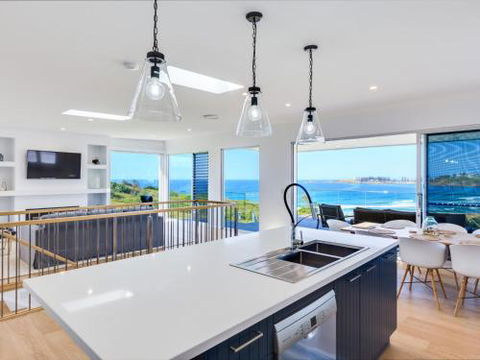 SEASCAPE Bombo 4pm Check Out Sundays - Tourism Cairns 5