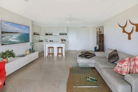 SPECTACULAR OCEAN FRONT Sounion6 - Tourism Cairns 1