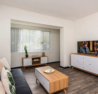 Stylish Apartment in Leafy South Perth - Tourism Cairns