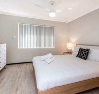 Bright 1BR Apartment Close to Foreshore  Cbd - Tourism Cairns