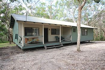 North Coast Holiday Parks Hungry Head Cabins - Tourism Cairns 0