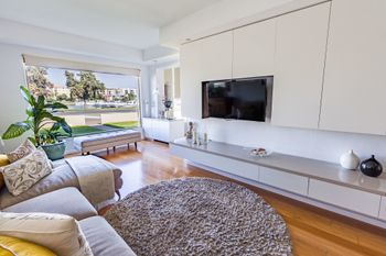 Serene Marinafront 3BR Retreat - Tourism Cairns 0