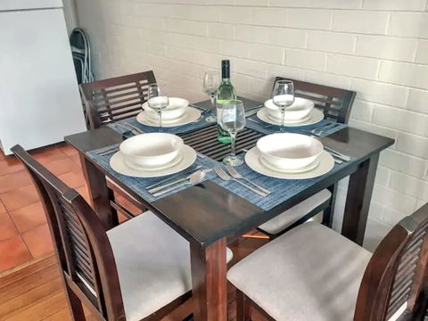 Home Near Shops & Beach - Tourism Cairns 3