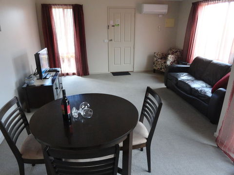 Victoria Lodge Motor Inn And Apartments - Tourism Cairns 5