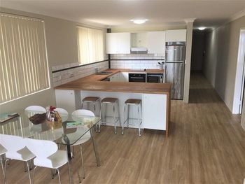 Wallis View Lakeside Family Retreat - Tourism Cairns 2