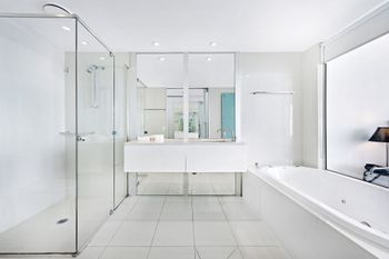 Sensational Q1 Surfers Paradise Resort Living - Tourism Cairns 4