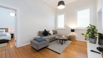 Spacious One Bedroom Heart Of Potts Point H333 - Tourism Cairns 2