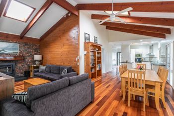 Kings Retreat - Tourism Cairns 0