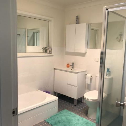 WAVES At MOLLYMOOK - Tourism Cairns 3