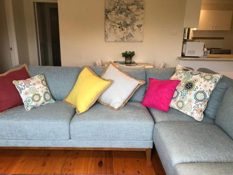 WAVES At MOLLYMOOK - Tourism Cairns 4