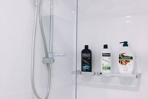 St.Tropez Apartment - Tourism Cairns 7