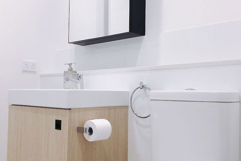 St.Tropez Apartment - Tourism Cairns 1