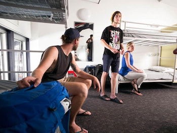 Sydney Railway Square YHA - Hostel - Tourism Cairns 6