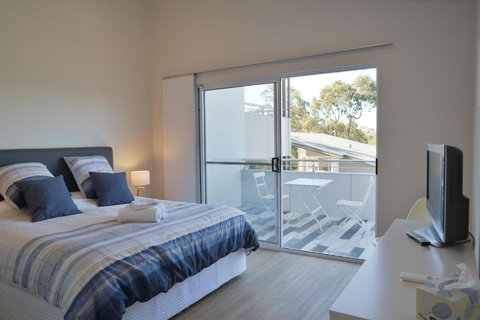 The Villa Dunsborough - Tourism Cairns 3