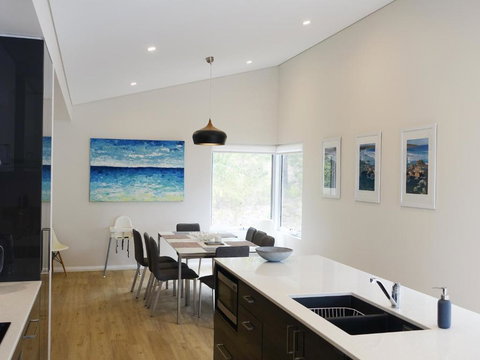 The Villa Dunsborough - Tourism Cairns 5