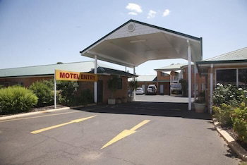 Across Country Motor Inn - Tourism Cairns 2