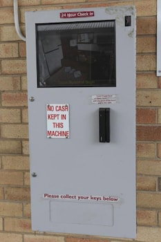 Across Country Motor Inn - Tourism Cairns 6