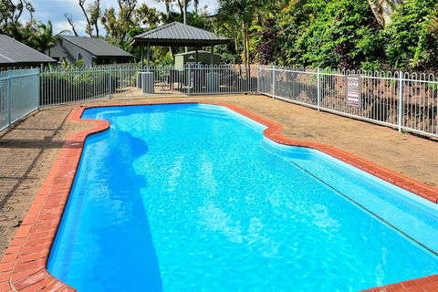 Sunset Waters Apartments - Tourism Cairns 1