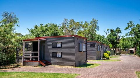 Adelaide Caravan Park - Tourism Cairns 1