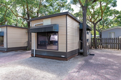 Adelaide Caravan Park - Tourism Cairns 2