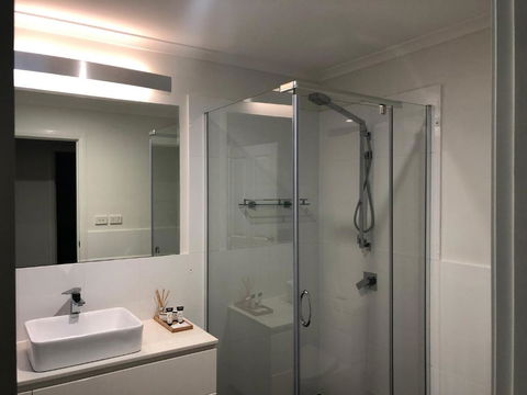 Beach & Bay Holiday House - Tourism Cairns 1