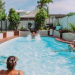 Beach & Bay Holiday House - Tourism Cairns 0