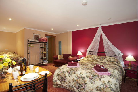 North East Rest Awhile Bed & Breakfast - Tourism Cairns 6