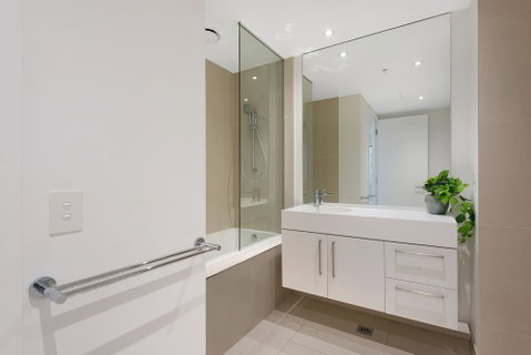 Sanctuary Apartments - Prima Pearl - Tourism Cairns 6
